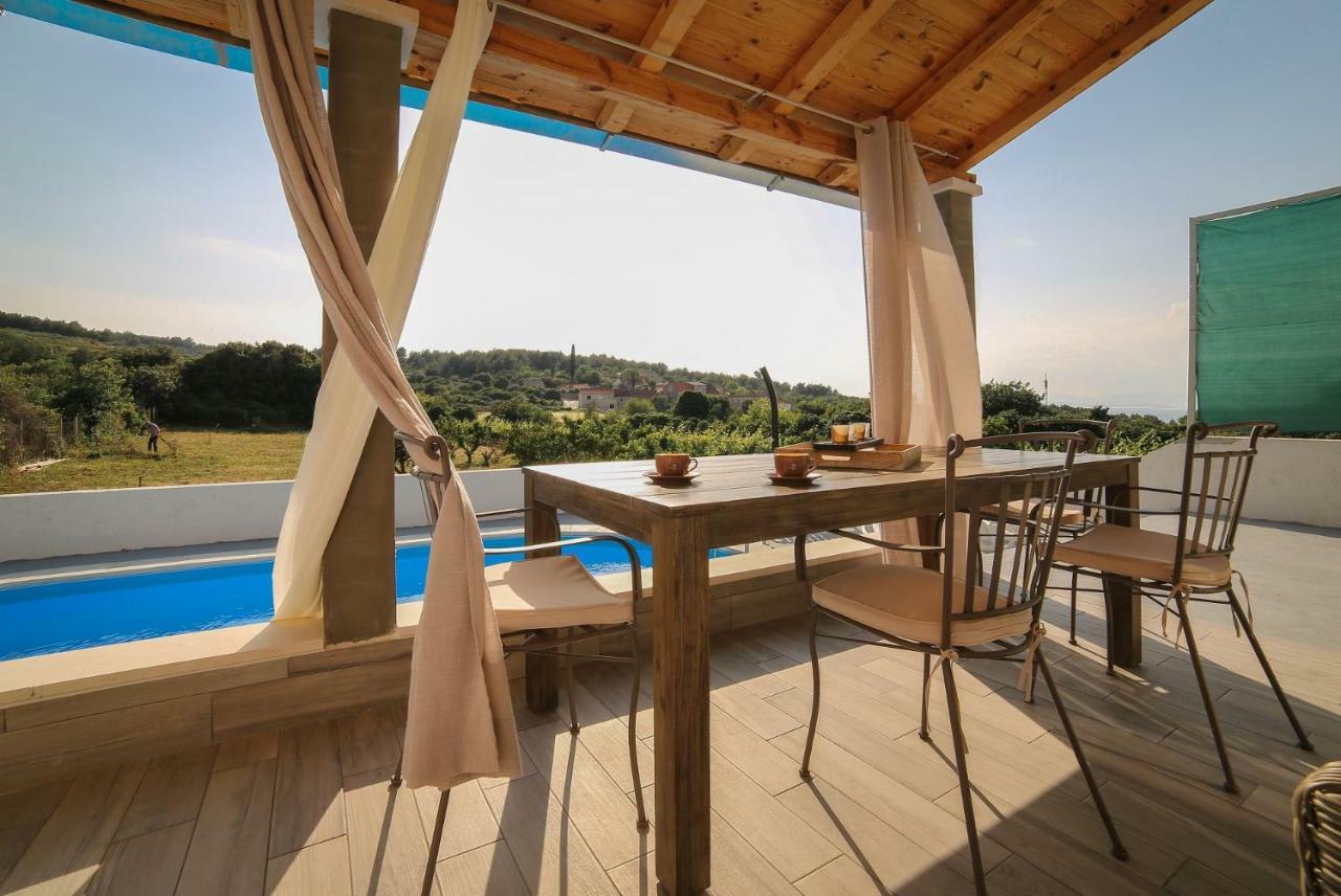 Villa Baras Garden - House With Pool Mirce Exterior foto